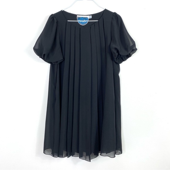 TWELVE by Twelve Los Angeles Puffer Sleeve Pleated Crepe Dress in Black - Picture 2 of 6